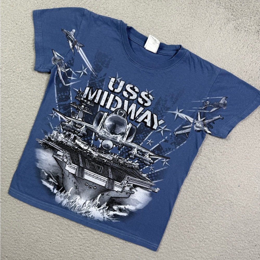 Kids vintage y2k USS Midway‎ Museum military T-shirt
